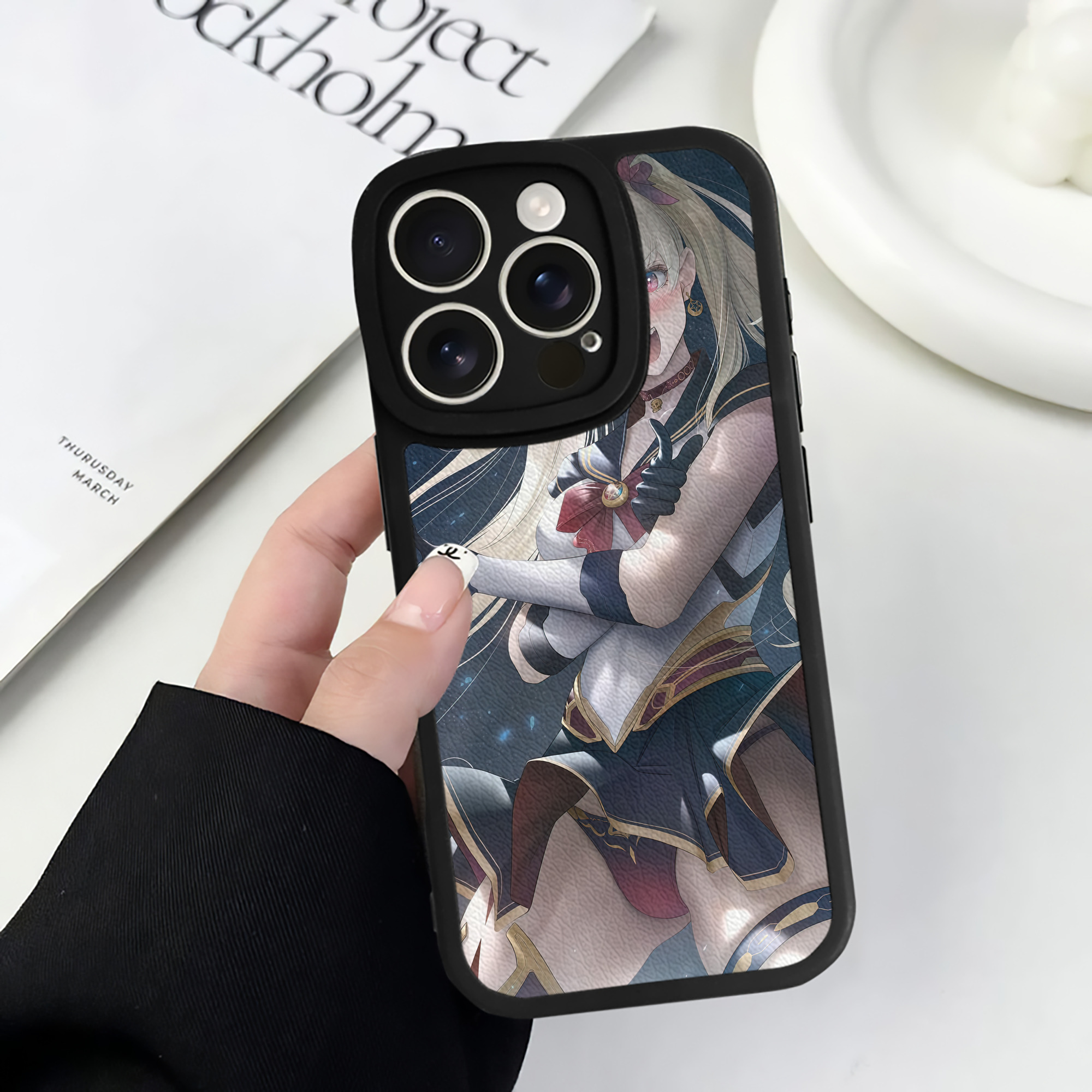 （画像用） 美少女戦士セーラームーン Sailor Moon 【iPhone 16シリーズ対応】シリコンスマホケース（レザー調） 材質：シリコン